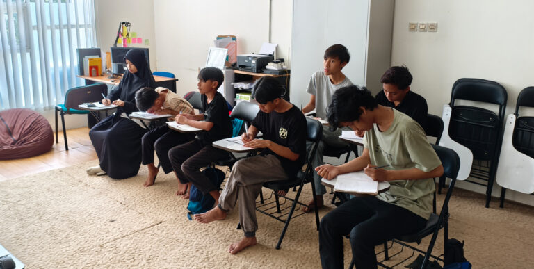 Le.nglish x PKBM Askara: Nurturing Character and Language Together